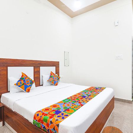 Fabhotel Shree Venkatesh Nileyam Ayodhya Kültér fotó
