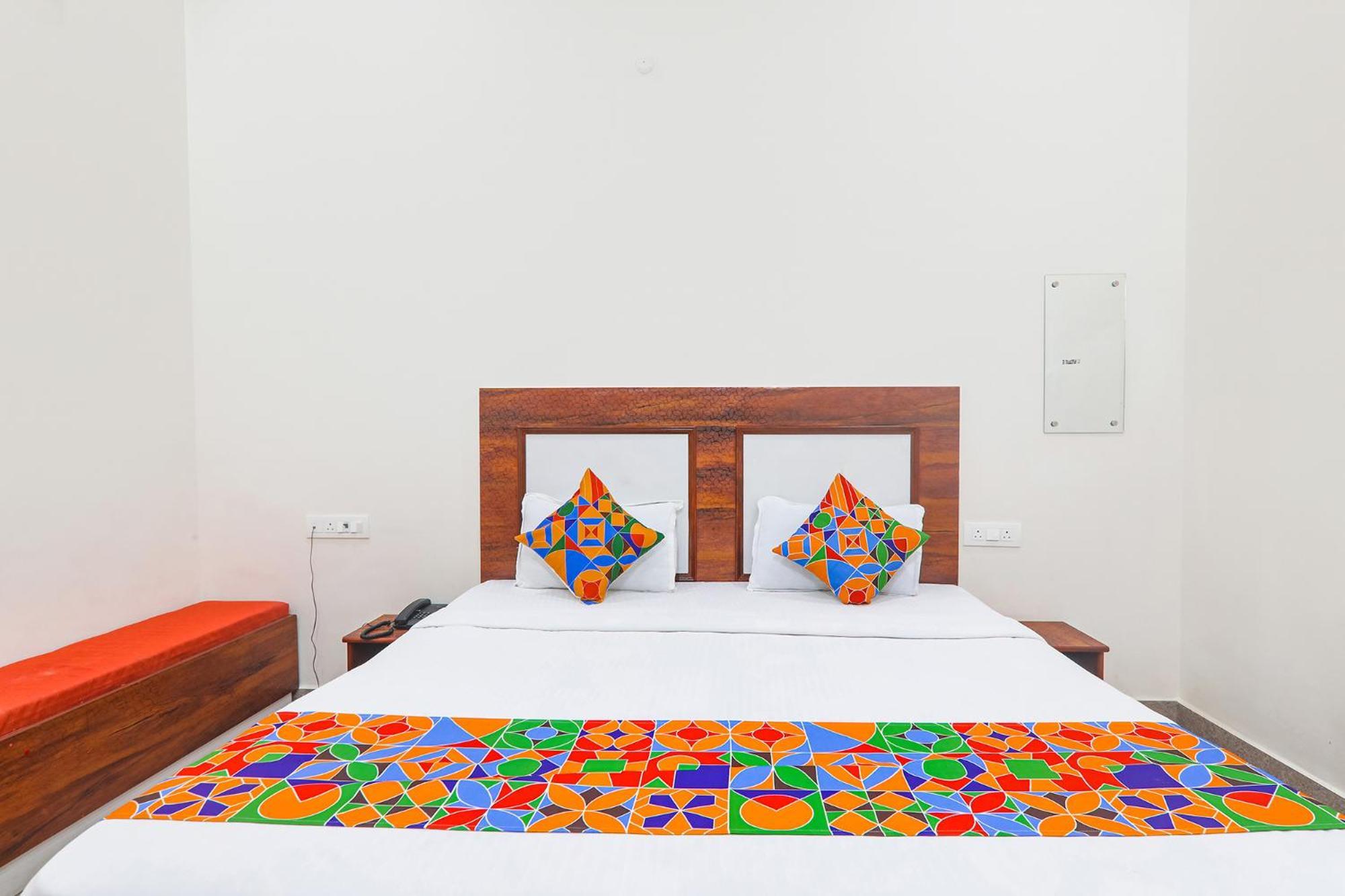 Fabhotel Shree Venkatesh Nileyam Ayodhya Kültér fotó
